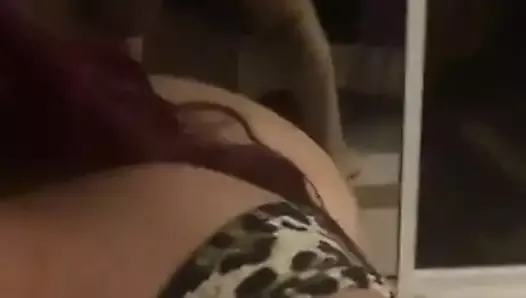Sexy Giselle big round phat ass
