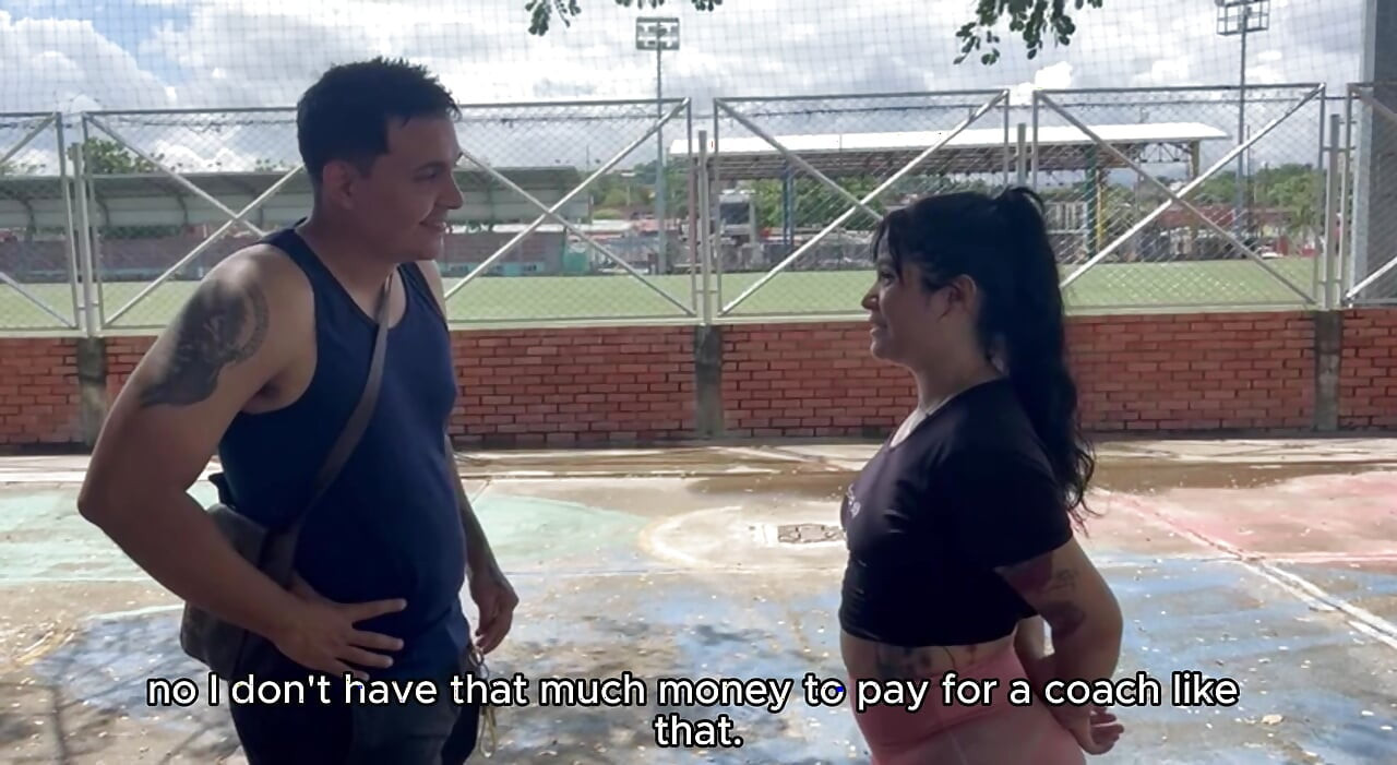 Big-assed Colombian anal sex with a stranger in a public park in colombian