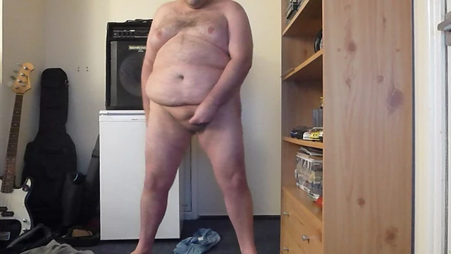 bi male stripping