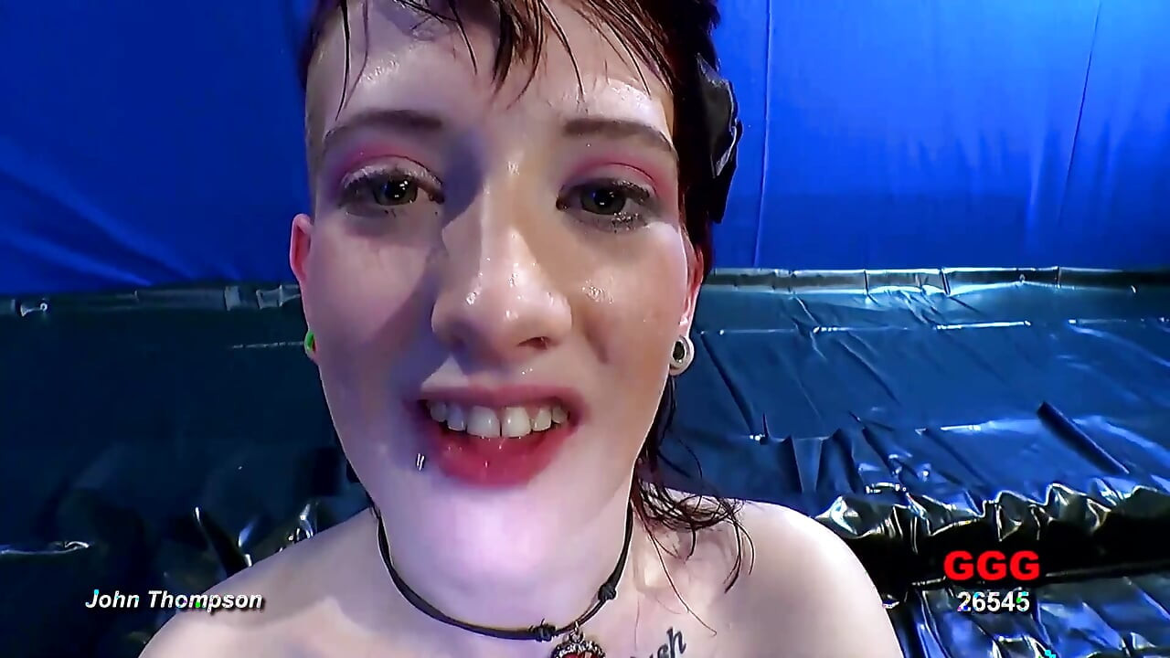 Suesse Linda Engole Porra Em Ggg Bukkake