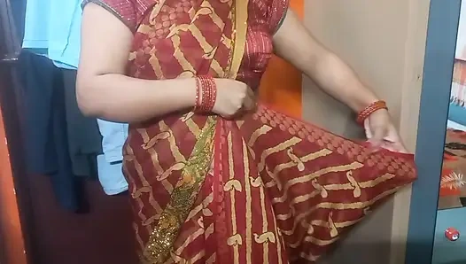 Indian bhabhi having wearing a beautiful saree.