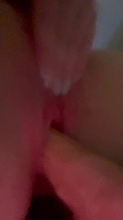 Squirting slut 4