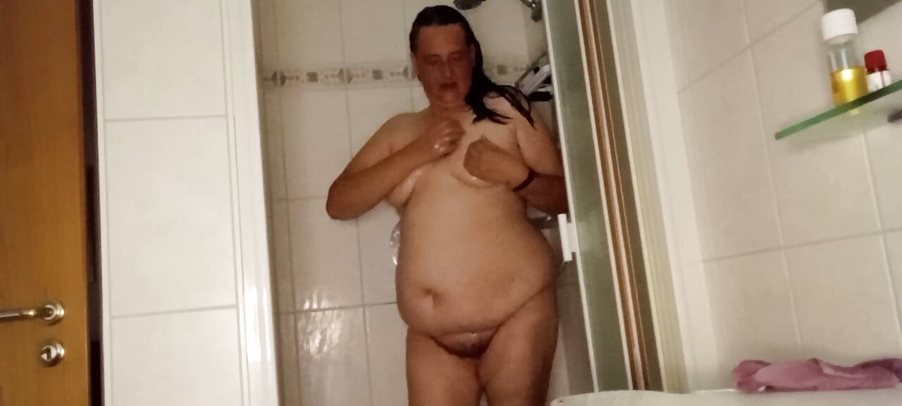 BBW 성숙녀의 샤워 자위