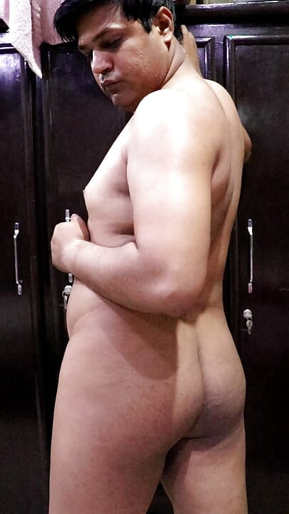 Horny and Crazy Boy Dancing Nude Showing Big Beautiful Ass