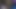 喫煙を嗅ぎながら古いピンクのフードを試してみる