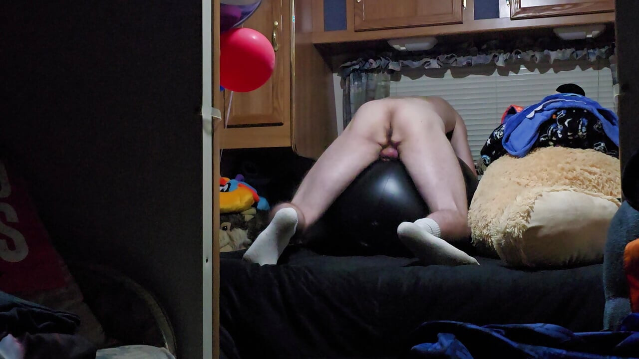 36 inch beach ball hump