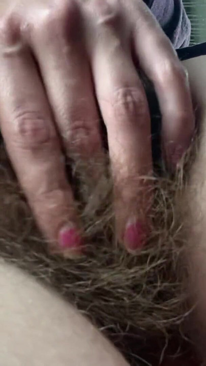 Epic moment from "10 minutes of hairy pussy in your face"