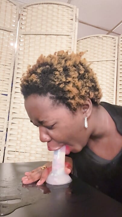 Dick Sucking Blowjob (Alliyah Alecia)