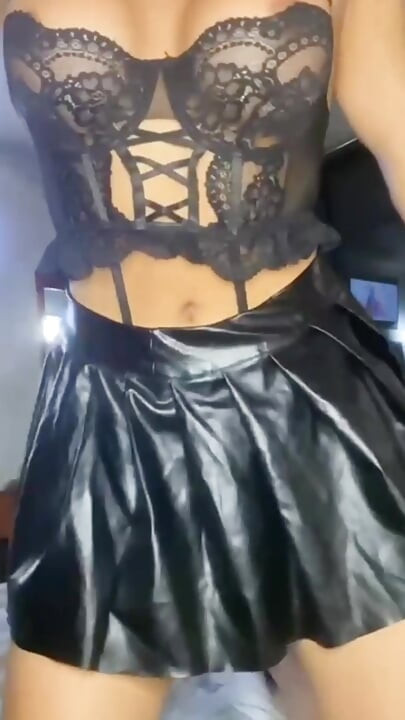 I WORE THIS LINGERIE THAT HIGHLIGHTS MY BODY AND MAKES ME LOOK TOO SENSUAL SO IT MAKES ME WANT TO HAVE A RICH ORGASM FROM THE HOT