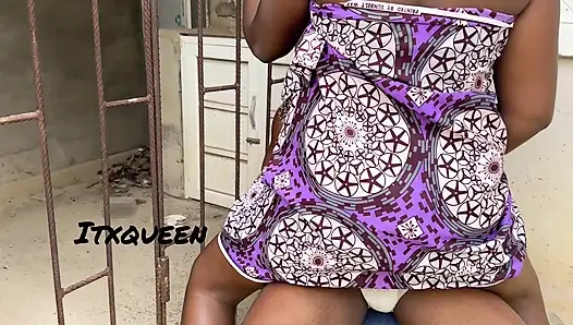 Karı koca açık havada işler