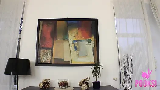 Volles video! Süß, ganz natürliche süße Frida K tropft ihre jungen beine für einen großen dildo und einen harten schwanz!