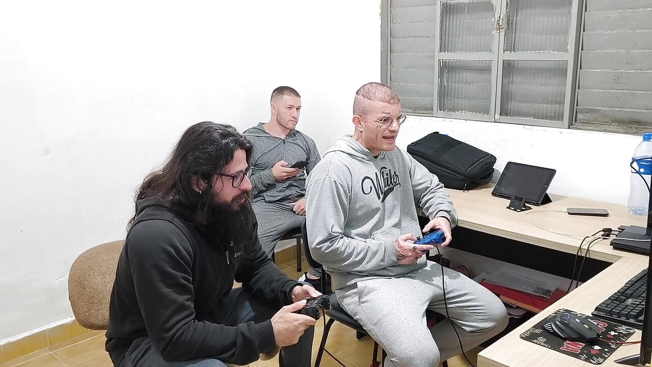 3 heteros playing naked