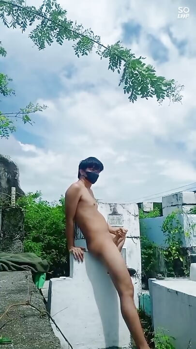 Супер милий азіатський чувак на відкритому повітрі, сеанс дрочка