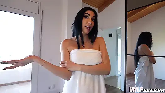 Fransız üvey annem sonunda yarağımı alıyor