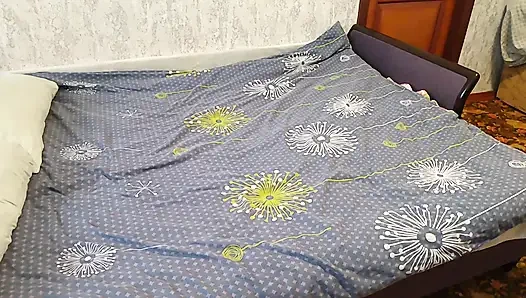 Masaj salonu Assol ve heyecanlı bir penise karşı koyamayan bir masaj