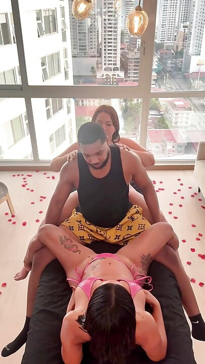 继母接受她的继子的按摩, 高风险的射精 第3集