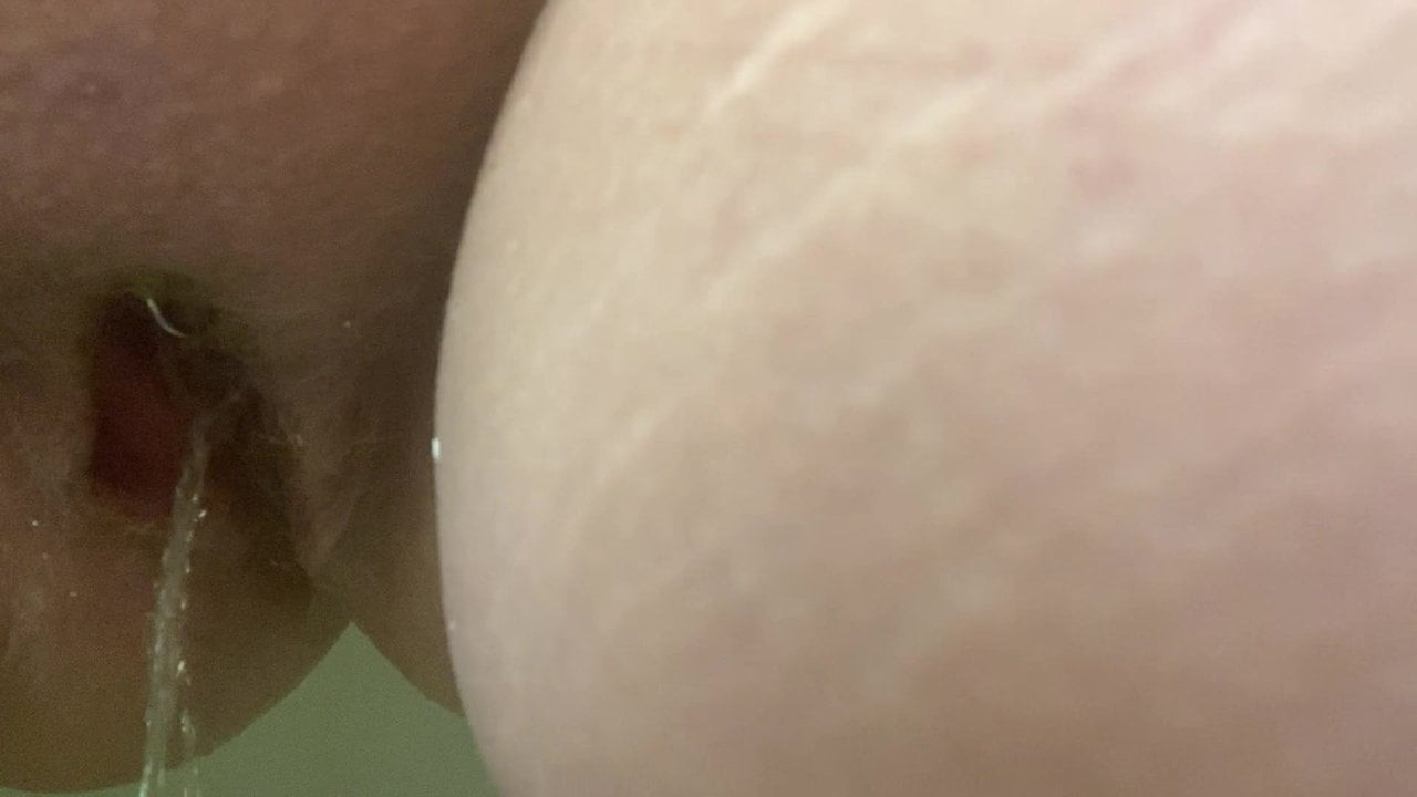 Wife piss