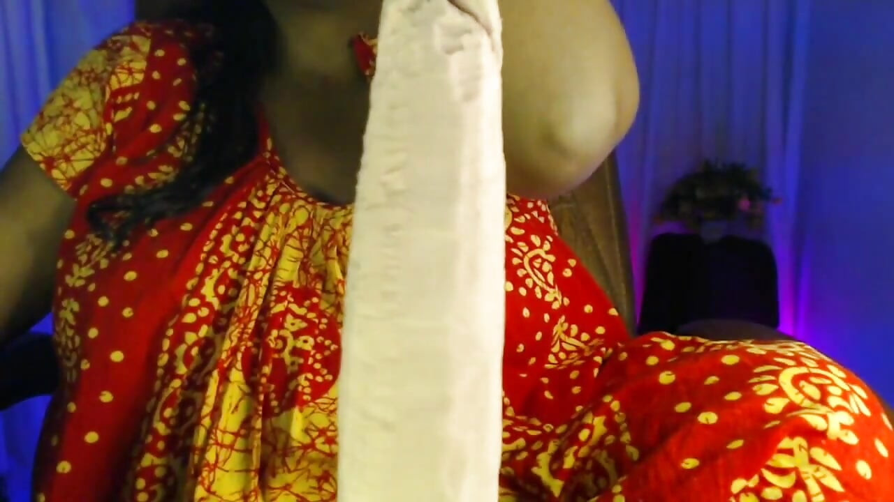 Desi Hot Girl Pussy Rubbing Dildo Sex Toy Boobs and Pussy Fucking Show Ass