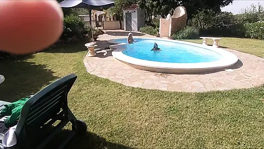 Tenis oynamak isteyen var mı?