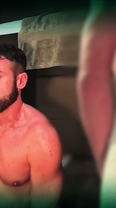 Military Bunk Buddies: Holden Beau & Kilreigh (VOLLEDIG) | Clip 1