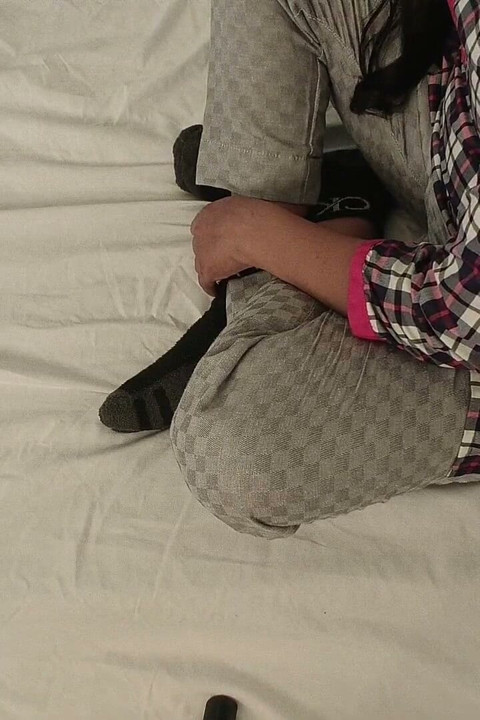 The Stepbrother Dared to Touch My Virgin Pussy! Follows the Contour of My Pussy in Leggings