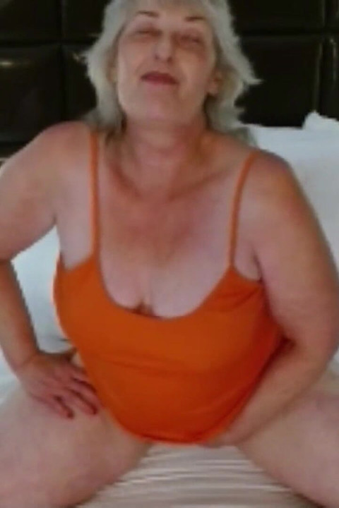 1277 Seksi satenske gaćice za Ryana