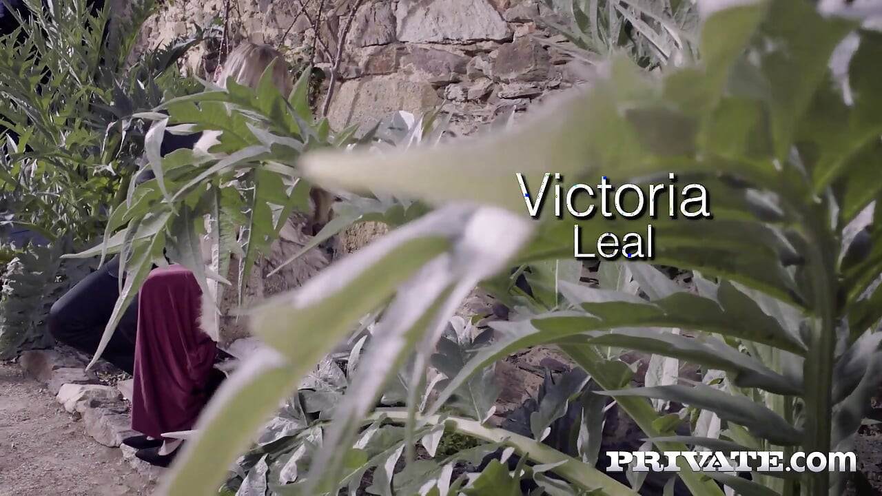 Veronica Leal, pronta para dar uma lição na arte de chupar pau