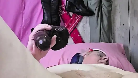 Milf gefickt, vollgespritzt mit einer großen, fetten nuss