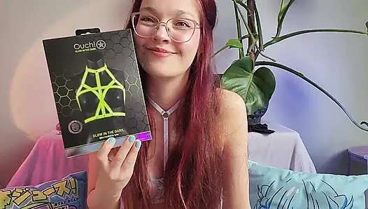 E-girl sex-spielzeug holen! Nettes spielzeug entpackt