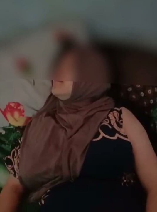 The sighing of a village girl in hijab is really very delicious part2