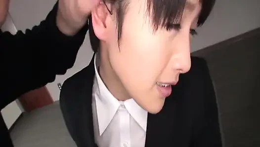 Sharp Short Hair Beauty Ai Reveals Her Sensitive Side in a Deep and Intimate Encounter