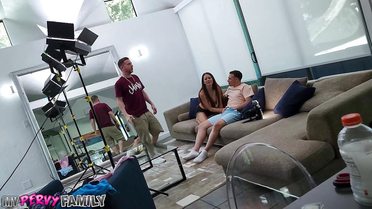 Mypervyfamily - Behind the Scenes with Justine Jakobs & Johnny Love!