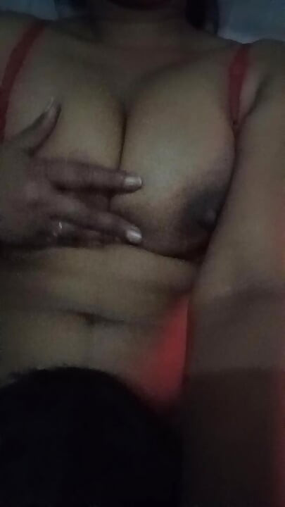 Husband ne aaj meri chut ko chate