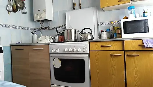 Я Хочу Задницу Мачехи Моего Друга, Обожаю Когда Она Готовит На Кухне