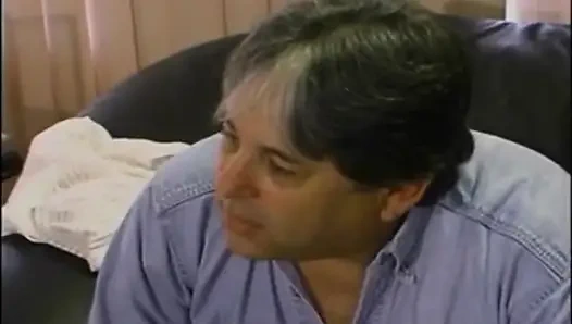 Suami berbagi istri hotnya