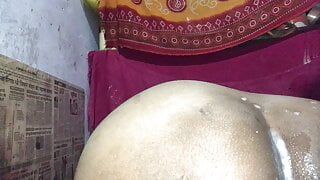 Madrastra india - follada dura por el culo con 2 corridas