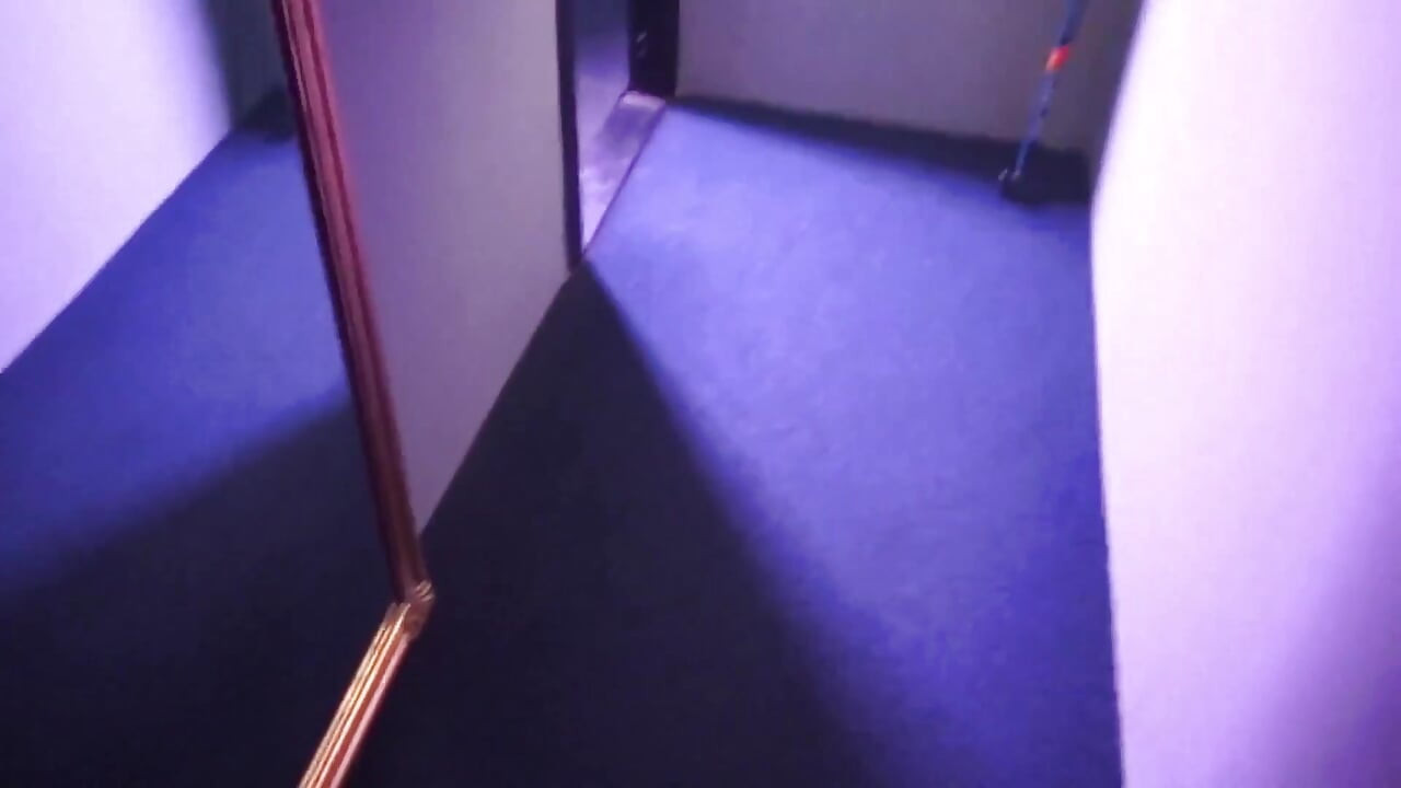 Hockey Slut Needs Facial Before the Match