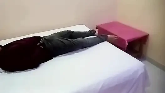 Devar si tante seksi lagi asik nyepong dan ngocok kontol sampai dicrot di dalam di balik celana dalamnya- bhabhi seksi ini nyepong kontol dan ngentot memeknya sampai dicrot di dalam