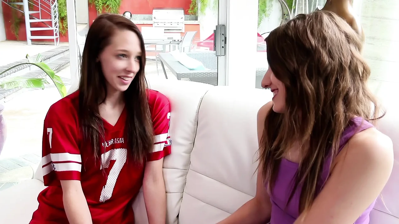 Strap on Girls Wild Lesbian Threesome Fuck