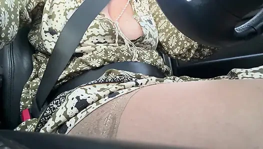 Heiße elegante stiefmutter geht geil ins büro