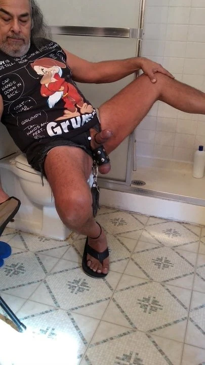 Hungbulldaddy prova un nuovo look per le vacanze pt. 2