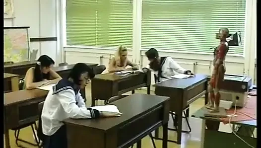Üniversiteli tatlılar götten sikiliyor