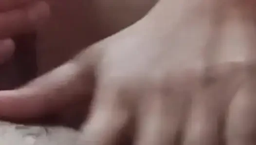 Sevgi dolu evli kadın sakso çekiyor