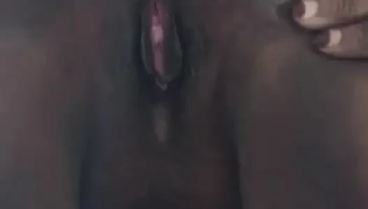 Couppilsmallu enjoing in bed room