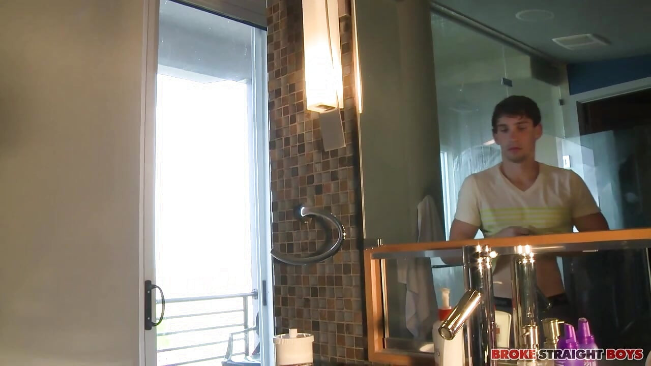 Straight Bros Suck & Jerk in Shower
