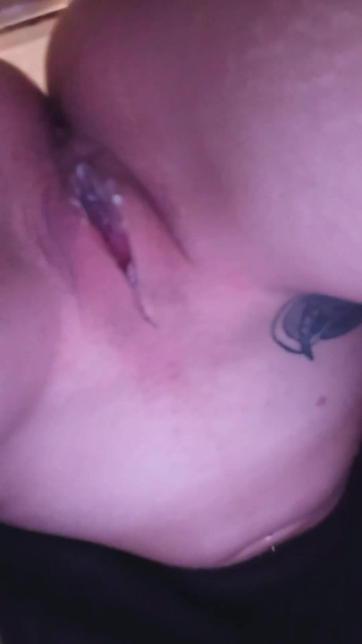 Angel Berries pissing herself | Clip 1