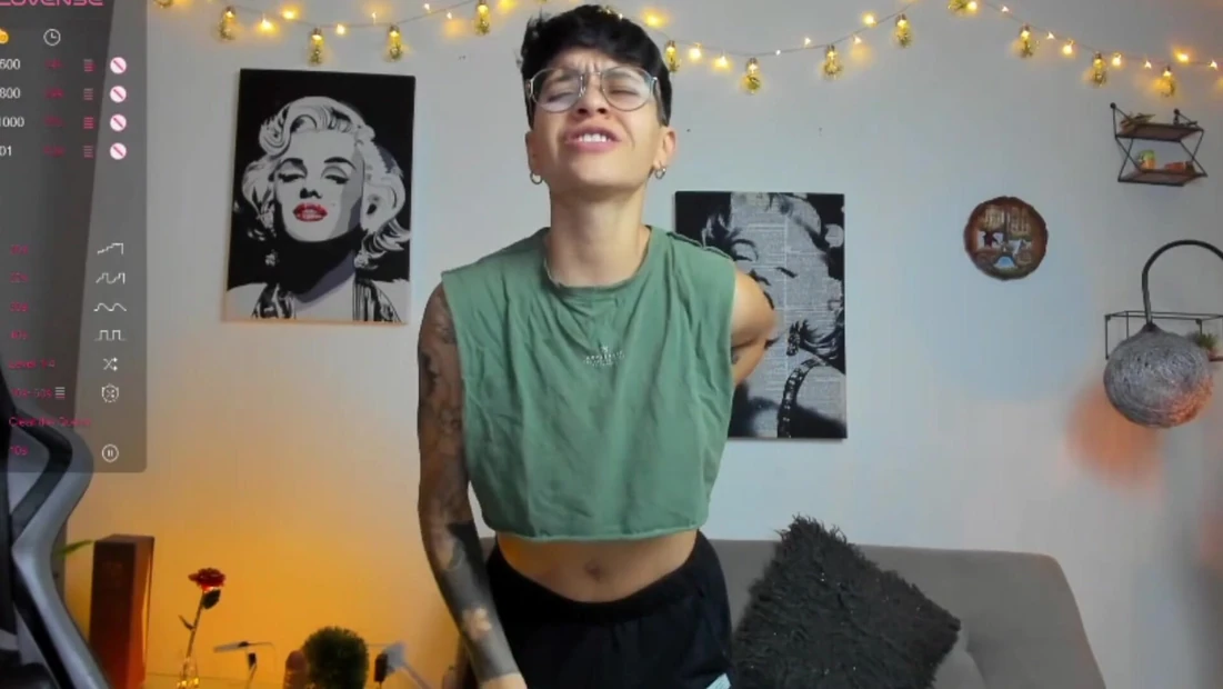 Dass_roman video