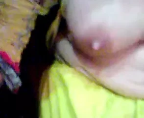 Desi Flashed out her tits