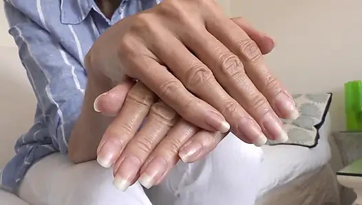 Elegant Summer Hands, Presented by Lady Victoria Valente