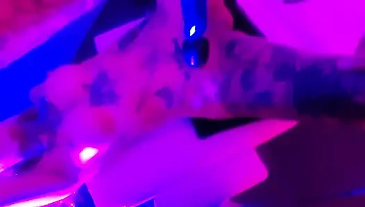 Yoni si tantra lagi asik pijat memeknya pakai thatbosslas